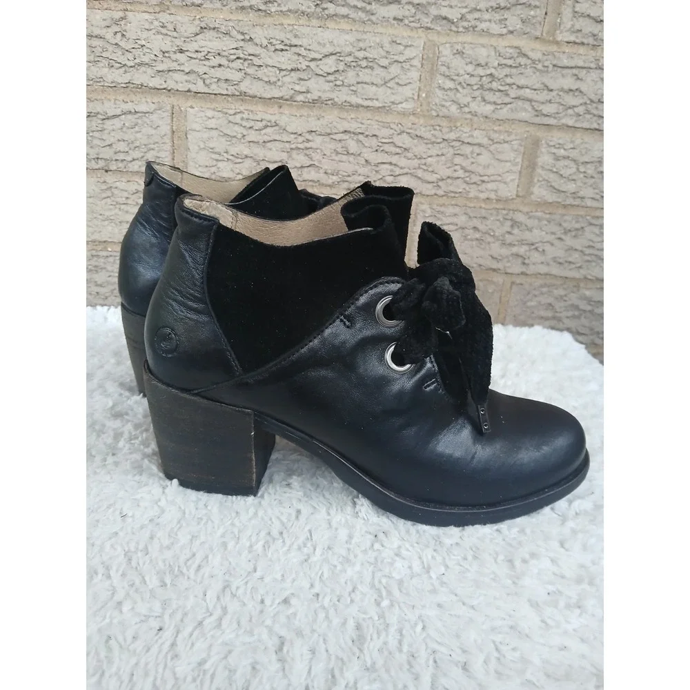 Casta Women's Black Leather Seude Block Heel Booties Sz 37 US 6.5 Witchy Goth